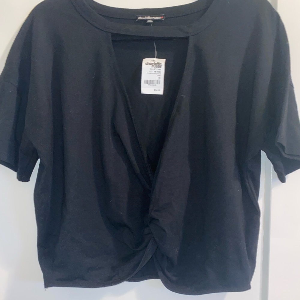 Shortsleeve Knotted T-shirt